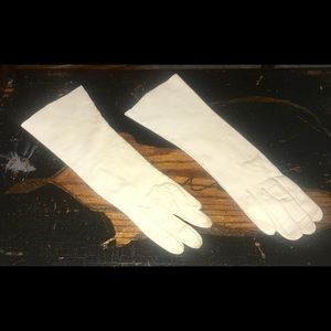Ivory White Italian Kidskin Leather Gloves